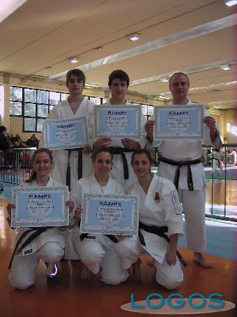 Sport/Castano - I karateki con i diplomi