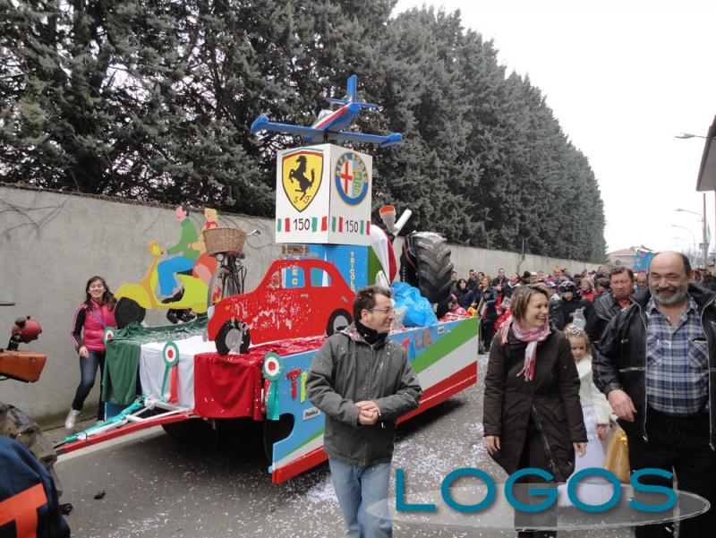 Carnevale 2011 - Inveruno: sfila il gusto italiano.1