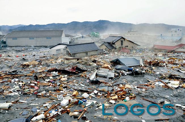 Attualità - Tsunami sul Giappone, il disastro (da internet)