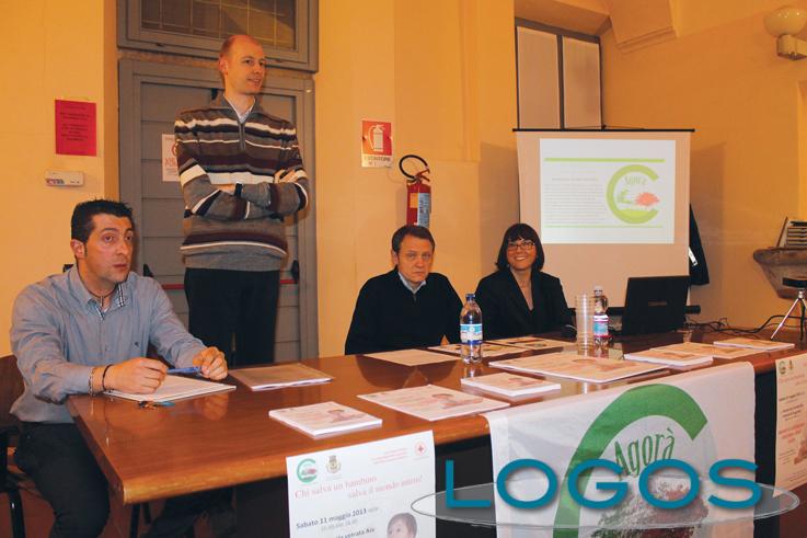 Cuggiono - Agorà presenta i questionari 2012/2013