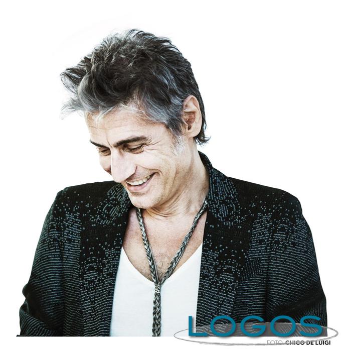 Musica - Luciano Ligabue con il look 2013