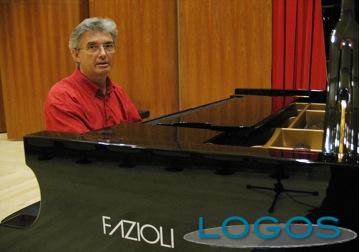 Magenta - Luigi Gerosa al pianoforte