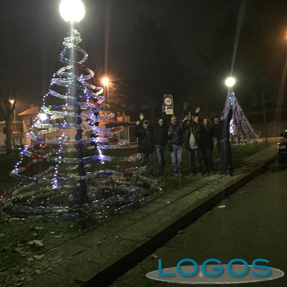 Castano Primo - Gli alberi di Natale in piazza Garibaldi