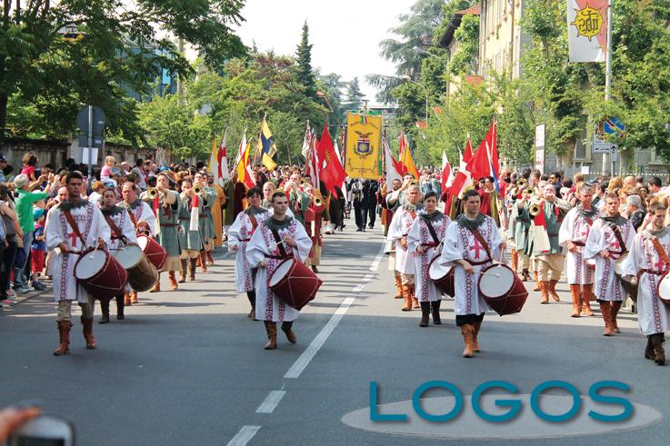 Legnano - Sfilano i rioni per il Palio