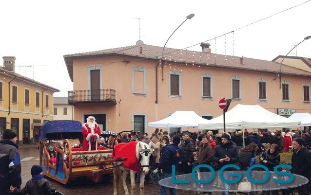 Inveruno - Babbo Natale arriva in piazza 
