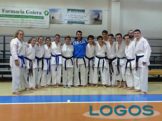 Castano Primo - Il pluricampione Miano con gli amici del Japan Karate Shotokan