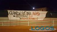 Castano Primo - Lo striscione comparso nella zona nord