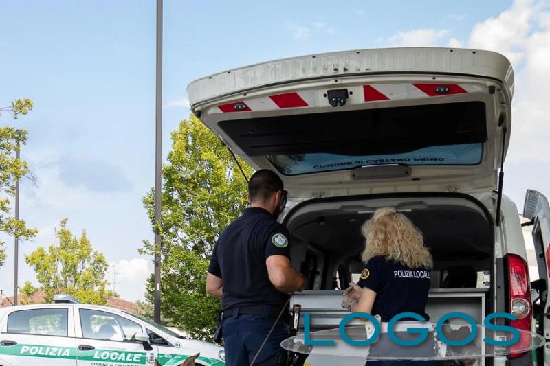 Castano Primo - La Polizia locale durante un servizio (Foto Stefano Jemma)