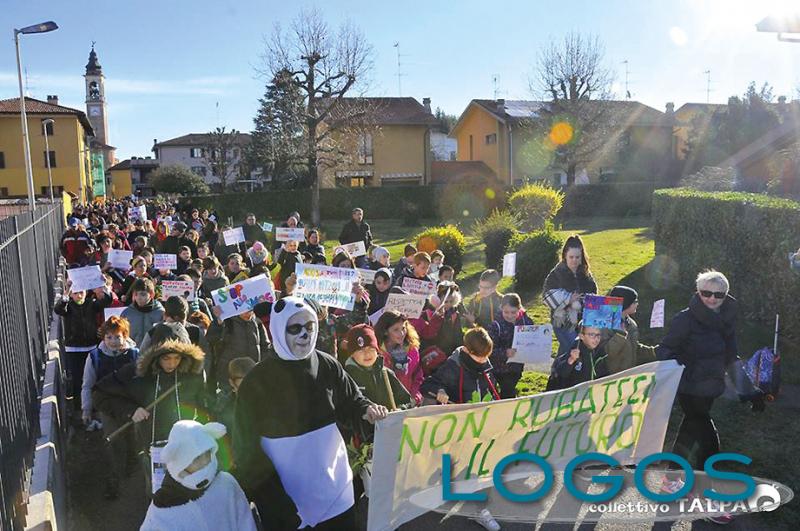 Cuggiono - Un momento della manifestazione per l'ambiente 