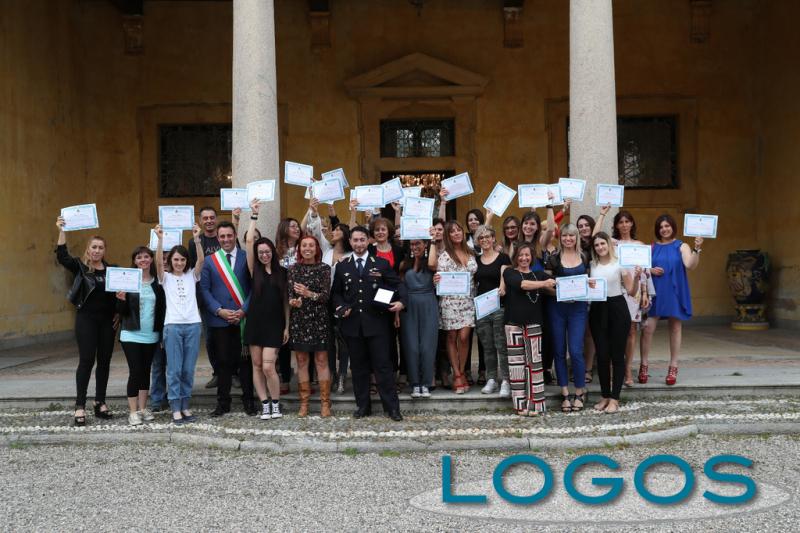 Castano Primo - Consegnati gli attestati del corso di difesa personale femminile (Foto Franco Gualdoni)