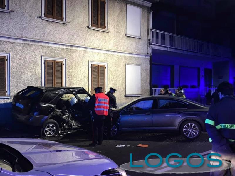 Castano Primo - Scontro tra due auto in via Tadini 