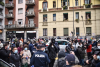 Milano - Giornalisti e fotografi accalcati all'arrivo di Silvia Romano (Foto internet)