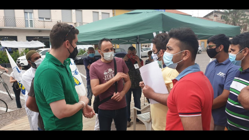 Castano - Lega di nuovo in piazza per la questione moschea (Foto d'archivio)