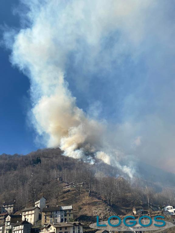 Ambiente - Incendio in Val Cannobina, foto fb di Daniela Giancarlo Gagliardi