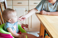 Salute - Bambini piccoli che mangiano