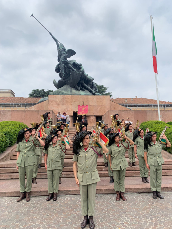 Inveruno - Gruppo Bersaglieri ad una manifestazione