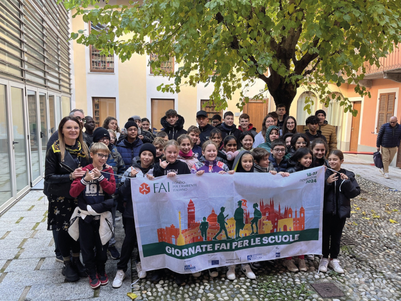 Vanzaghello / Scuole - Un gruppo di studenti 