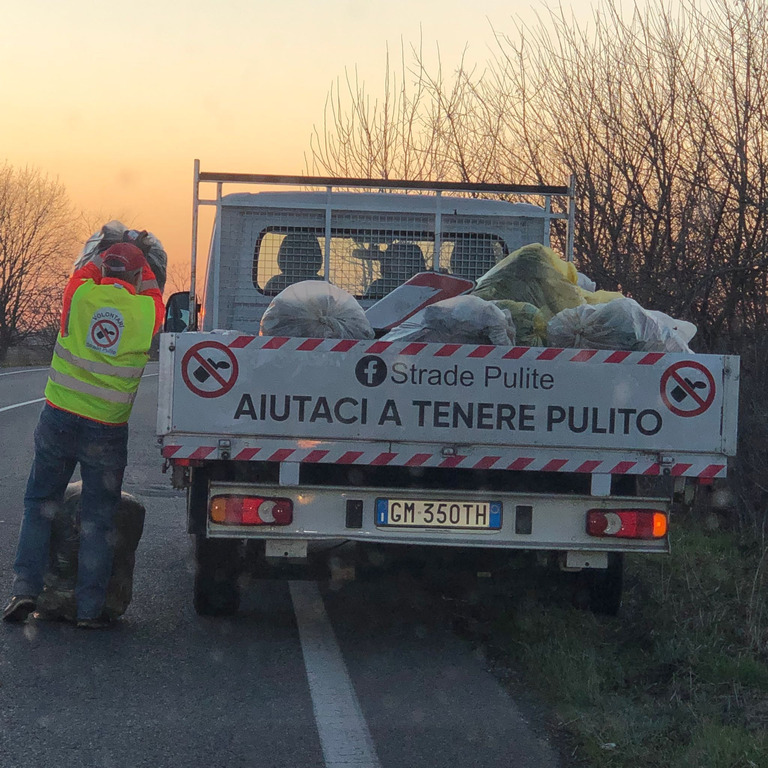 Inveruno - Il gruppo Strade Pulite a gennaio 2025