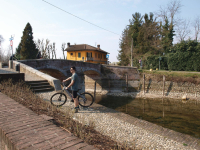 Castelletto - Ebike al ponte sul Naviglio